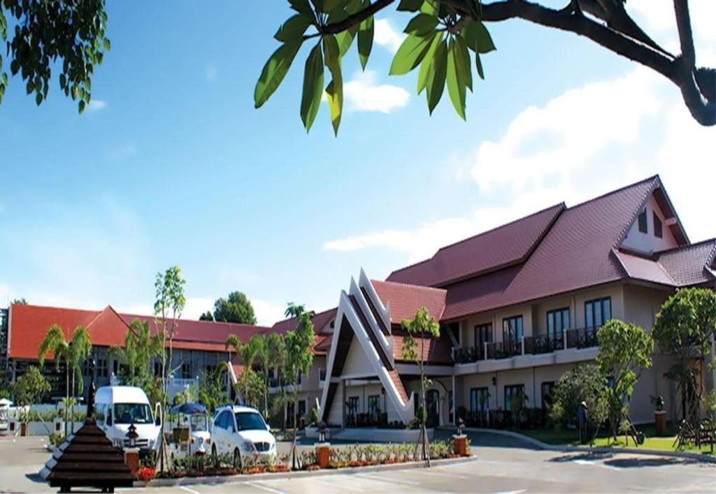 Daosavanh Resort & Spa Hotel Savannakhet Luaran gambar