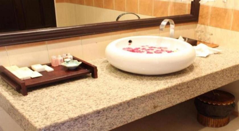 Daosavanh Resort & Spa Hotel Savannakhet Luaran gambar