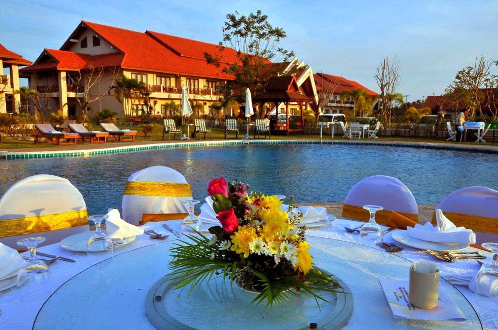 Daosavanh Resort & Spa Hotel Savannakhet Luaran gambar